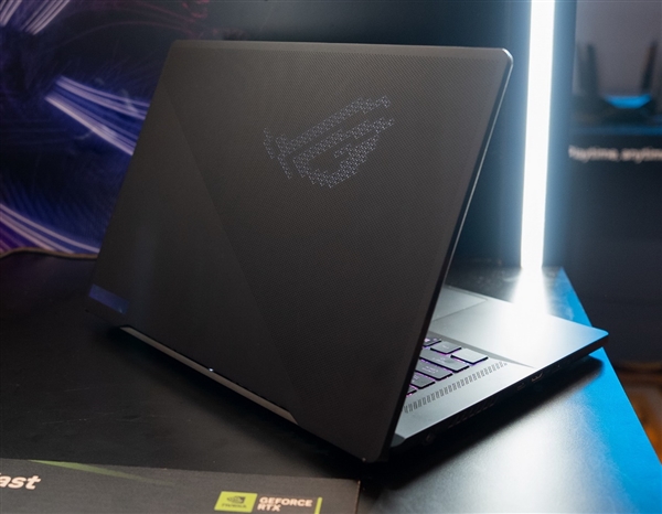 ROG游戲本、全能本三大升級(jí)：首發(fā)獨(dú)占、全新屏幕、狂暴散熱