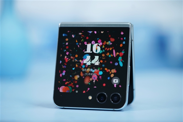 性能最強(qiáng)小折疊屏！三星Galaxy Z Flip5圖賞