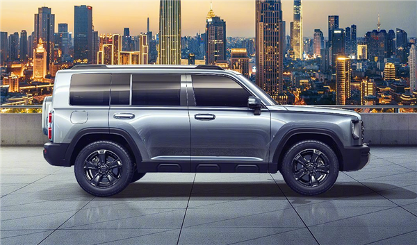 長(zhǎng)著一幅老路虎衛(wèi)士的臉：哈弗全新SUV命名為猛龍！