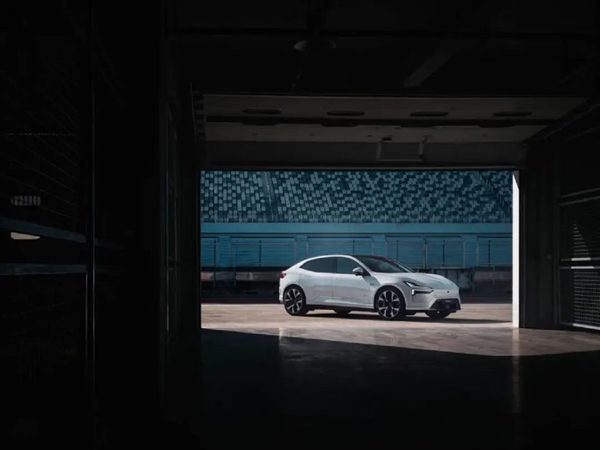 裁員15% 市值縮水80%！不信邪的極星仍在高冷