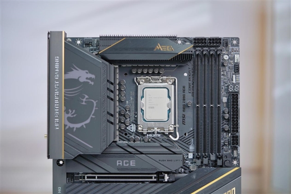 英特爾Ultra旗艦座駕！微星MEG Z890 ACE戰(zhàn)神主板套裝圖賞