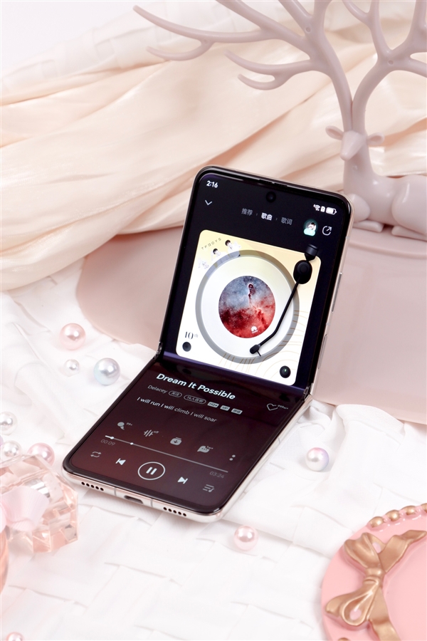 七夕甜蜜新思路！華為Pocket S小折疊讓你和ta的七夕更好玩更有趣