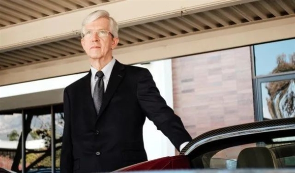 特斯拉最豪黑粉！超級碗砸400萬炮轟FSD：危害公眾不該上路