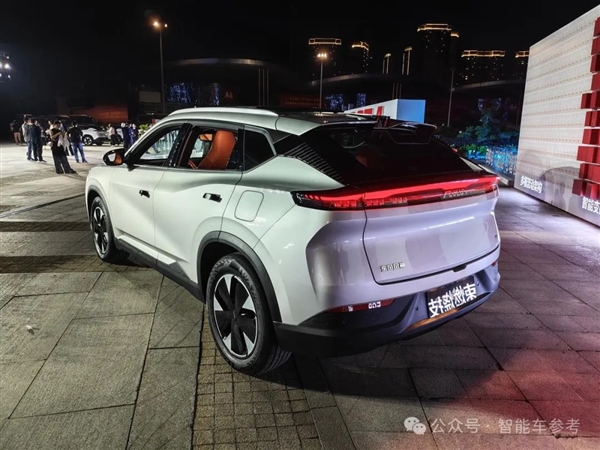 12.5萬！混動SUV銷冠要變天：一箱油2054公里