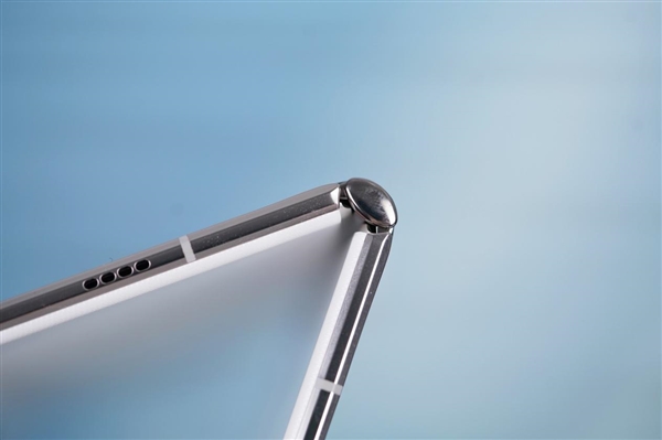 4.3mm迄今最薄折疊屏！榮耀V Purse圖賞：驚艷了