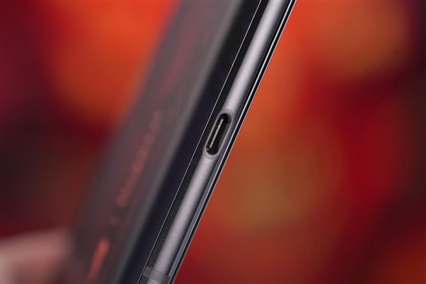 讓玩家心動的定制 ROG 6游戲手機《暗黑破壞神：不朽》典藏限量版圖賞