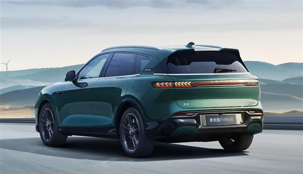 理想L7不香了！嵐圖FREE新車上市 增程+智駕 只要26.69萬元 