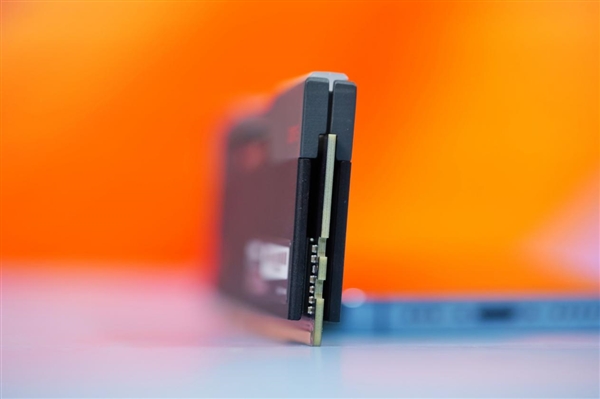 疾速7600MT/s！KELVV科賦CRAS V RGB DDR5內(nèi)存圖賞