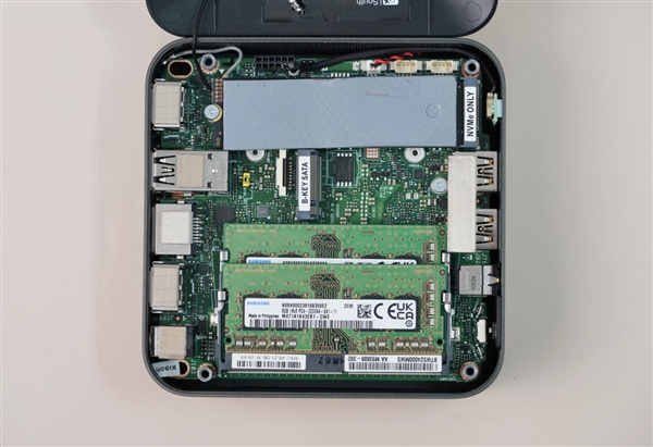 僅巴掌大小的桌面神器！小米迷你主機圖賞