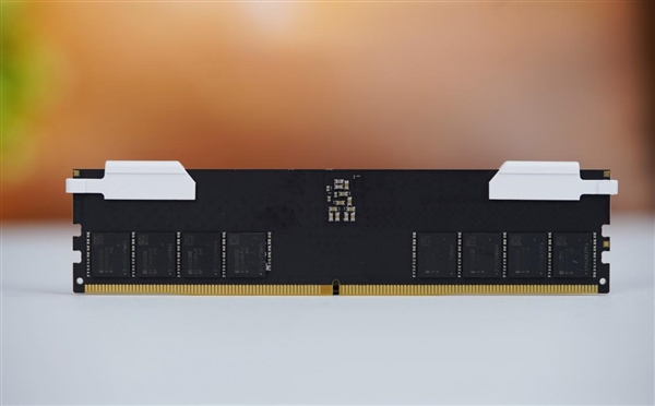 時(shí)尚極簡(jiǎn)超頻神條！科賦FIT V DDR5 6000內(nèi)存條圖賞
