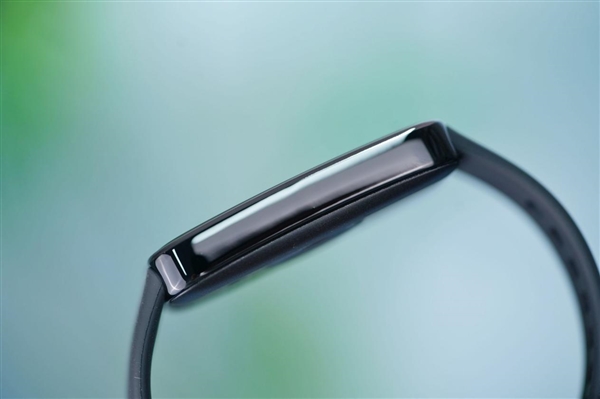 1.47英寸超大屏！華為手環(huán)9圖賞