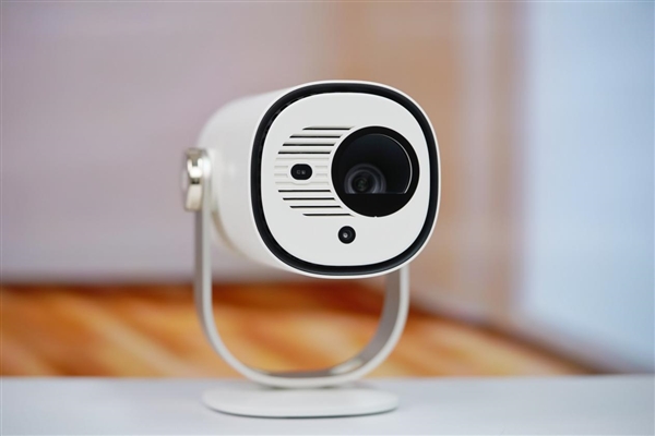 一體式云臺(tái)設(shè)計(jì) 各角度隨意投！當(dāng)貝Smart 1圖賞