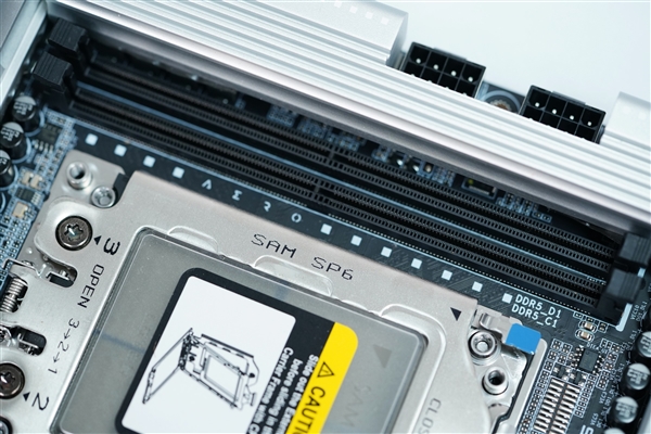 支持AMD銳龍線程撕裂者7000！技嘉TRX50 AERO D主板圖賞