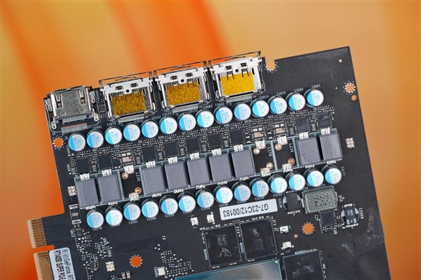 可拆卸透明外殼！影馳GeForce RTX 4080 SUPER星曜圖賞