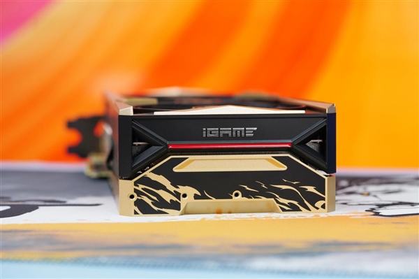 水墨賽博風(fēng)！七彩虹RTX 4070 SUPER霧山五行定制版圖賞