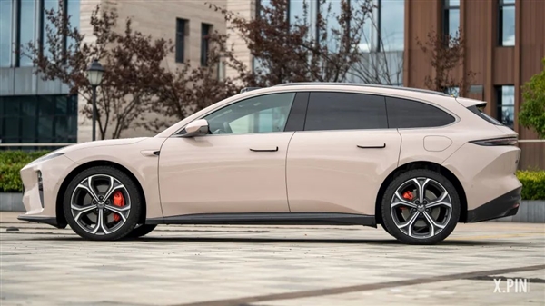 試駕完蔚來ET5T 我的臉被打得啪啪響