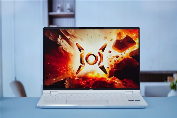 五彩斑斕的白！榮耀MagicBook Pro 16圖賞