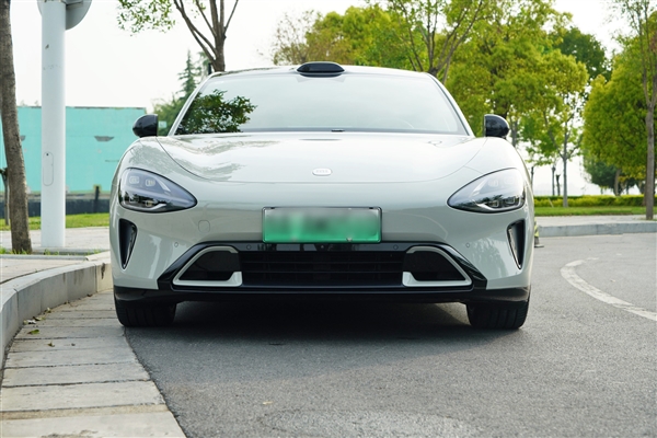 這顏值一眼種草！小米SU7雅灰圖賞