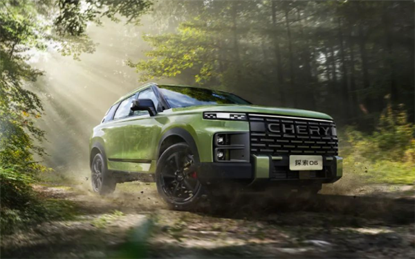 自主品牌太狠了！奇瑞探索06輕越野SUV上市：四驅(qū)不到13萬