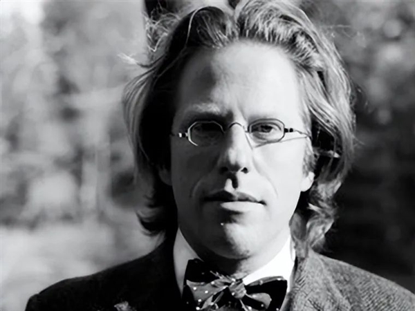 男子發(fā)明了“千年相機”：對著城市曝光1000年 就拍1張照片