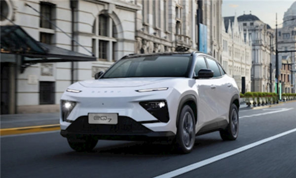 15萬(wàn)級(jí)新晉卷王！同級(jí)唯一全鋁車身 奇瑞eQ7實(shí)車到店 