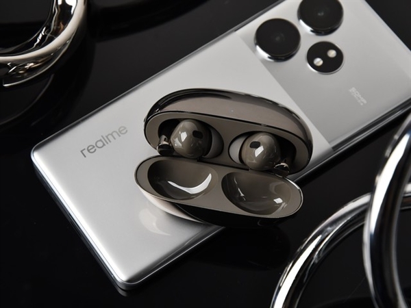 最香的驍龍8s Gen3手機(jī)！真我GT Neo6上手：質(zhì)價(jià)比拉滿