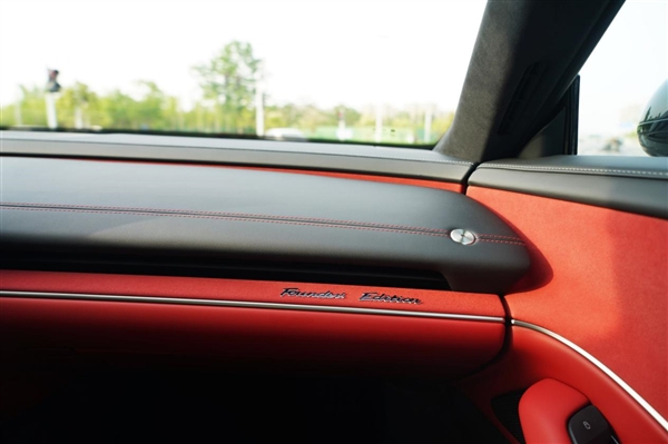 這顏值一眼種草！小米SU7雅灰圖賞