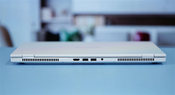 五彩斑斕的白！榮耀MagicBook Pro 16圖賞