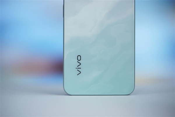 千元續(xù)航怪獸！vivo Y37遠山青圖賞