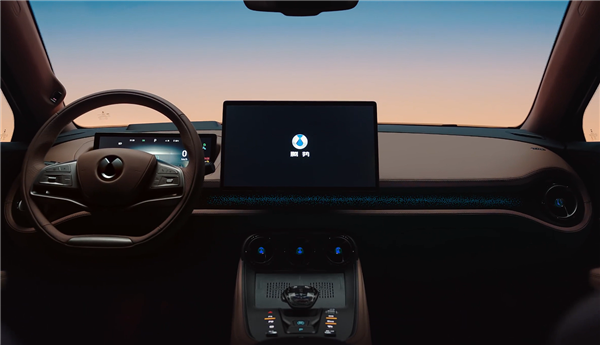 奔馳味濃厚！6座版騰勢N8官宣：或售30多萬要打理想L8