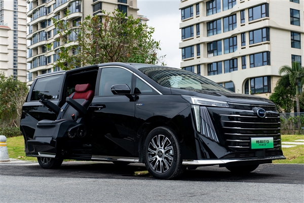 40.98萬！傳祺E9電動福祉版上市：座椅還能分離變輪椅