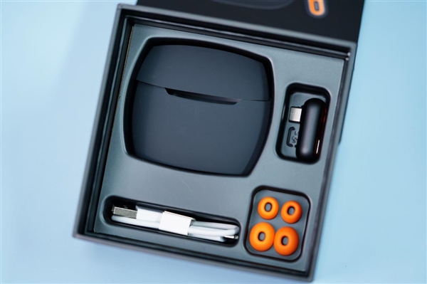 無線閃連延遲僅20ms！Redmi Buds 5 Pro電競版圖賞