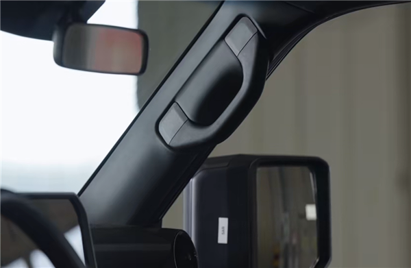 預(yù)售47萬(wàn)起 國(guó)產(chǎn)豐田普拉多申報(bào)：圓燈+方燈兩種選擇