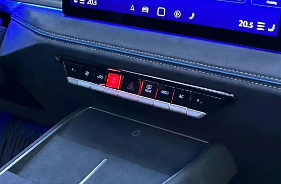 回歸傳統(tǒng)物理按鍵！大眾ID.2內(nèi)飾曝光：復古與科技相結(jié)合