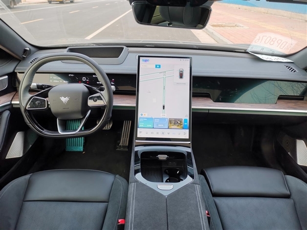 用上寧德時(shí)代麒麟電池！新款哪吒S曝光：能跑1075km