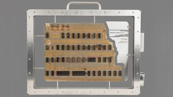 初代iPhone賣到113萬！盤點(diǎn)蘋果公司十大昂貴拍賣品