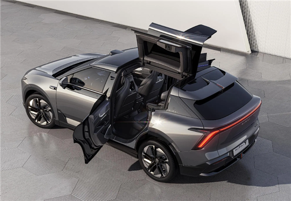 余承東稱造車只有巨頭能活下來(lái) 高合徐斌：很尊敬他、但不認(rèn)同這番話