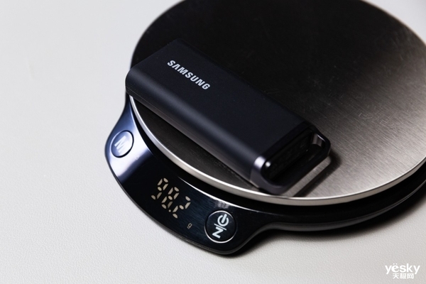 iPhone 15 Pro擴(kuò)容神器！三星移動(dòng)固態(tài)硬盤T5 EVO上手