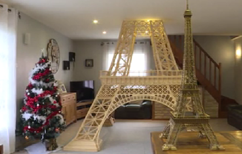 大神花8年用70萬(wàn)根火柴還原埃菲爾鐵塔：差點(diǎn)成為年度大冤種