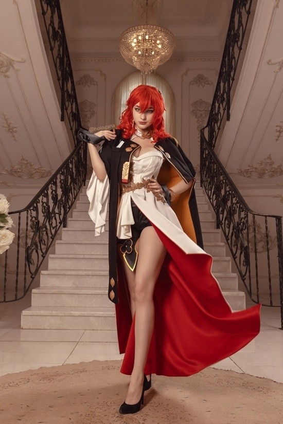 俄妹COS《尼爾》A2大姐姐：肉感美人純欲風(fēng)盡顯