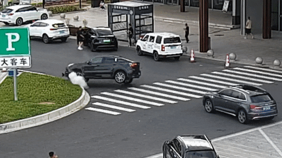 馬路上翻車(chē) 把車(chē)開(kāi)到“四輪朝天”要扣分罰款嗎？案例來(lái)了