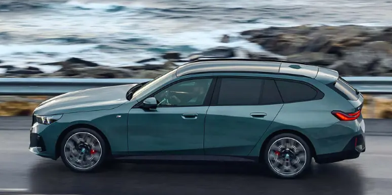 全新寶馬5系/i5旅行版官圖首發(fā)：無緣中國市場