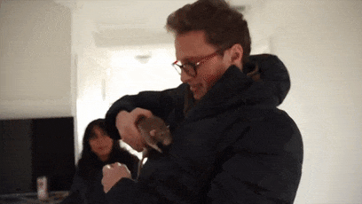 你敢吃嘗嘗嗎！網(wǎng)紅小哥訓(xùn)練老鼠當(dāng)廚師：還做菜給朋友吃