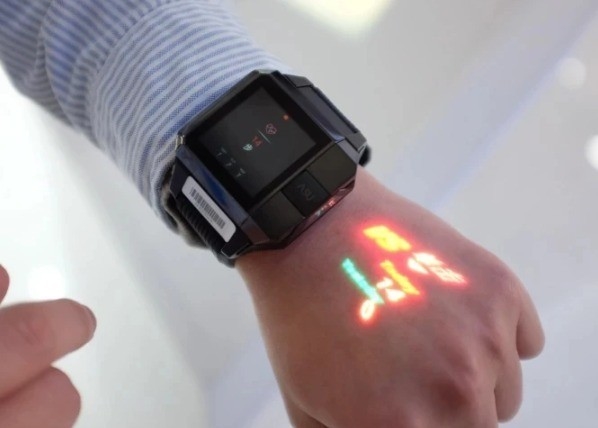 為什么年輕人都不愛戴勞力士而選擇智能手表