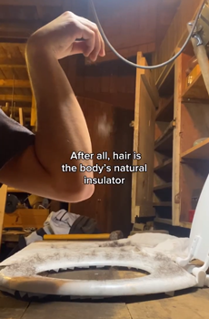 異地也能擁抱！老哥用胸毛給女友做枕頭：逆天發(fā)明遠不止此