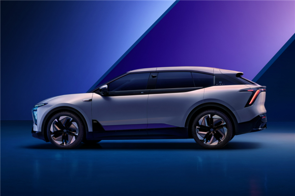 賈躍亭團(tuán)隊(duì)出身就是不一樣！高合HiPhi Y內(nèi)飾官圖發(fā)布：平替FF 91