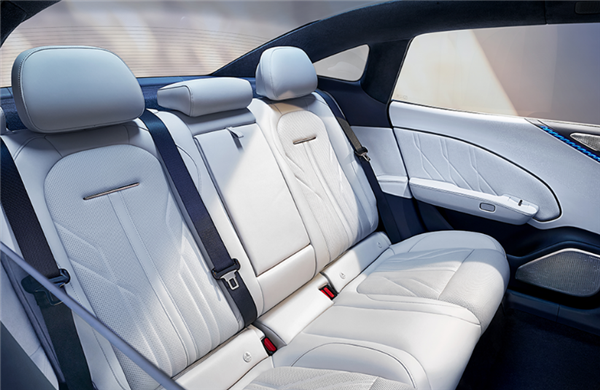 預(yù)售22.99萬起 極氪007今日將上市 極氪：新王當(dāng)立