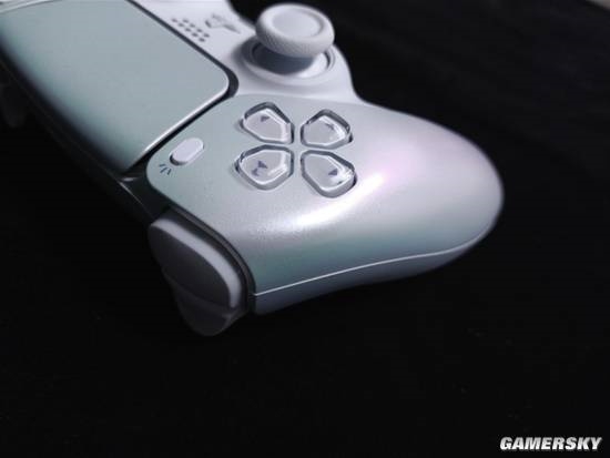 靛似霞 白如玉！索尼PS5主機(jī)蓋/手柄“凈彩色系”開箱圖賞