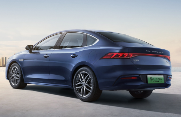 10萬價位四款混動家轎對比 比亞迪秦PLUS已經(jīng)不吃香了么