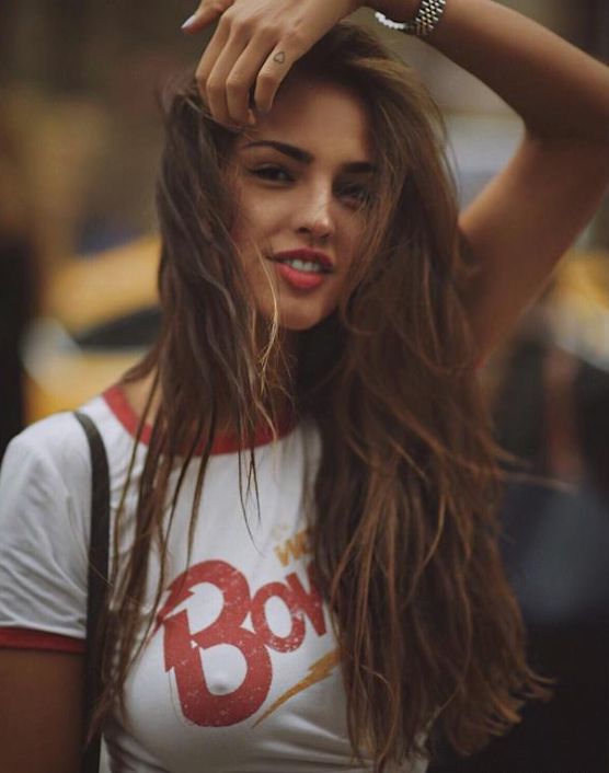 《三體》動(dòng)畫爆火！兩部真人版劇集明年開(kāi)播：網(wǎng)飛、騰訊對(duì)標(biāo)